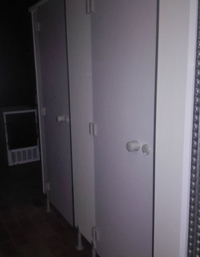Nieuwe toilettenblok in gebruik